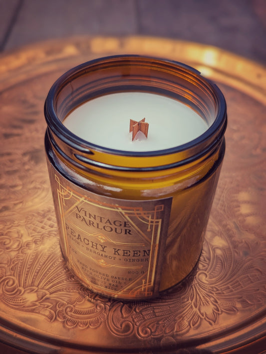 Best Gifts for Vintage Lovers (2026) – Unique Old Hollywood Gift Ideas - Vintage Parlour