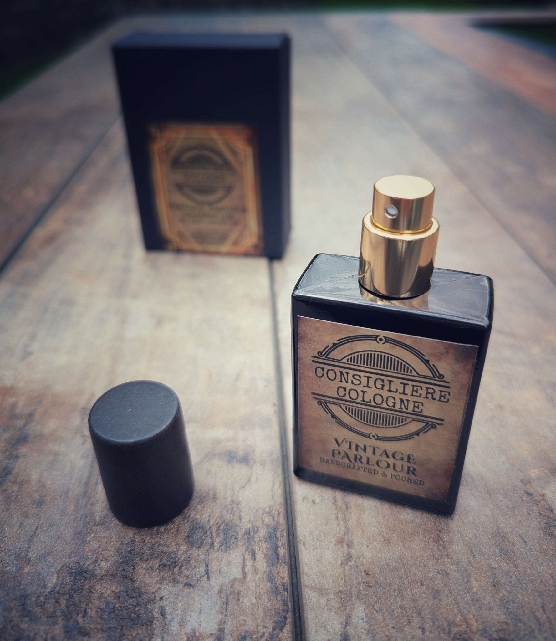 •	vintage cologne bottle 
•	barbershop style men’s fragrance 
•	smoky speakeasy cologne 
•	woody masculine scent 
•	old fashioned gentleman cologne
