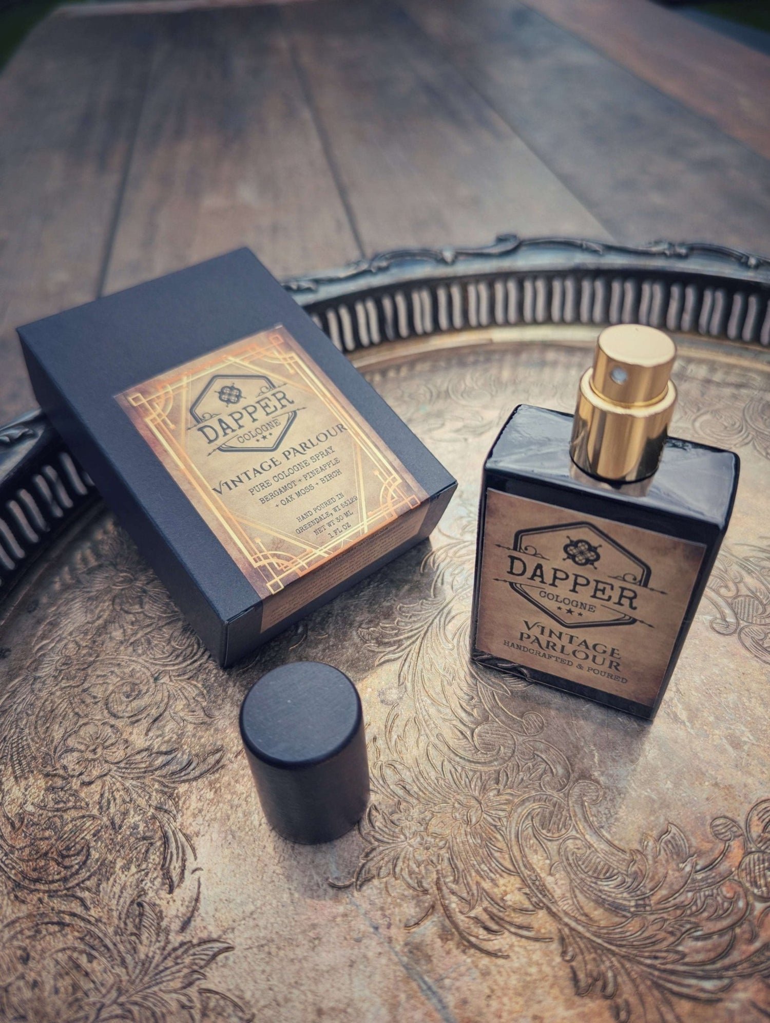 •	vintage cologne bottle 
•	barbershop style men’s fragrance 
•	smoky speakeasy cologne 
•	woody masculine scent 
•	old fashioned gentleman cologne