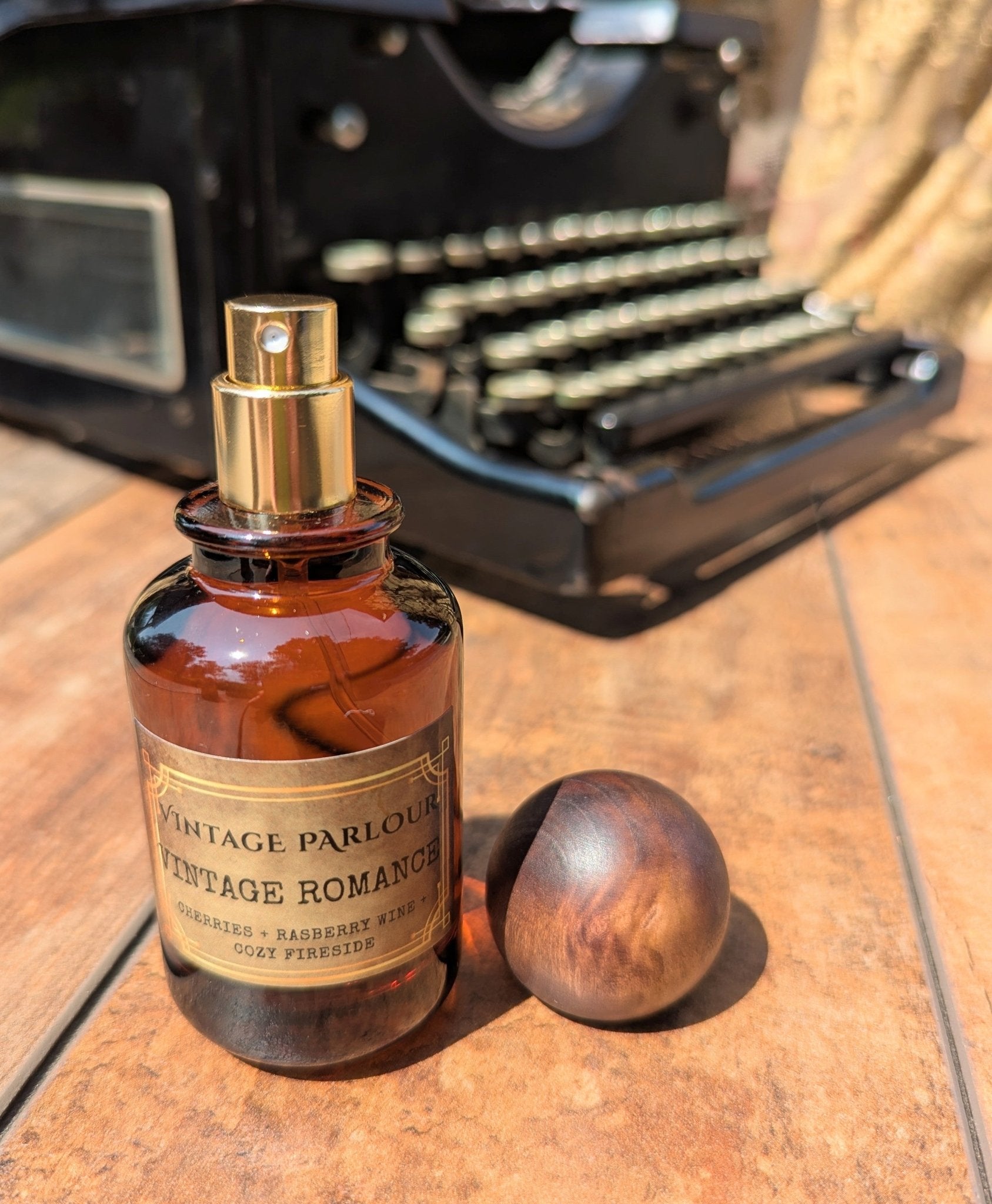Vintage Perfume – Old Hollywood Luxury Fragrance Signature Scent - Vintage Parlour
